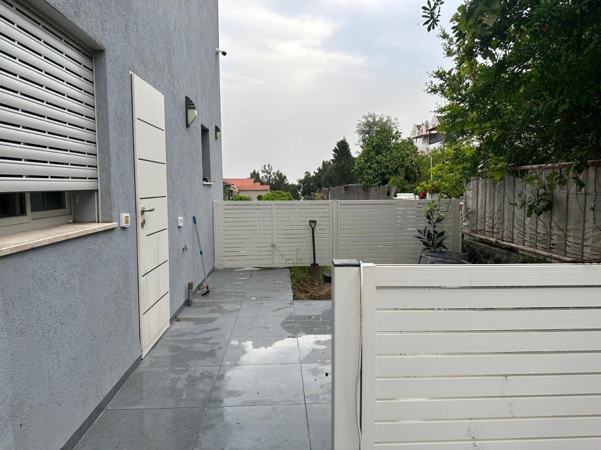 חניתה Lejlighed Kiryat Shmona Eksteriør billede